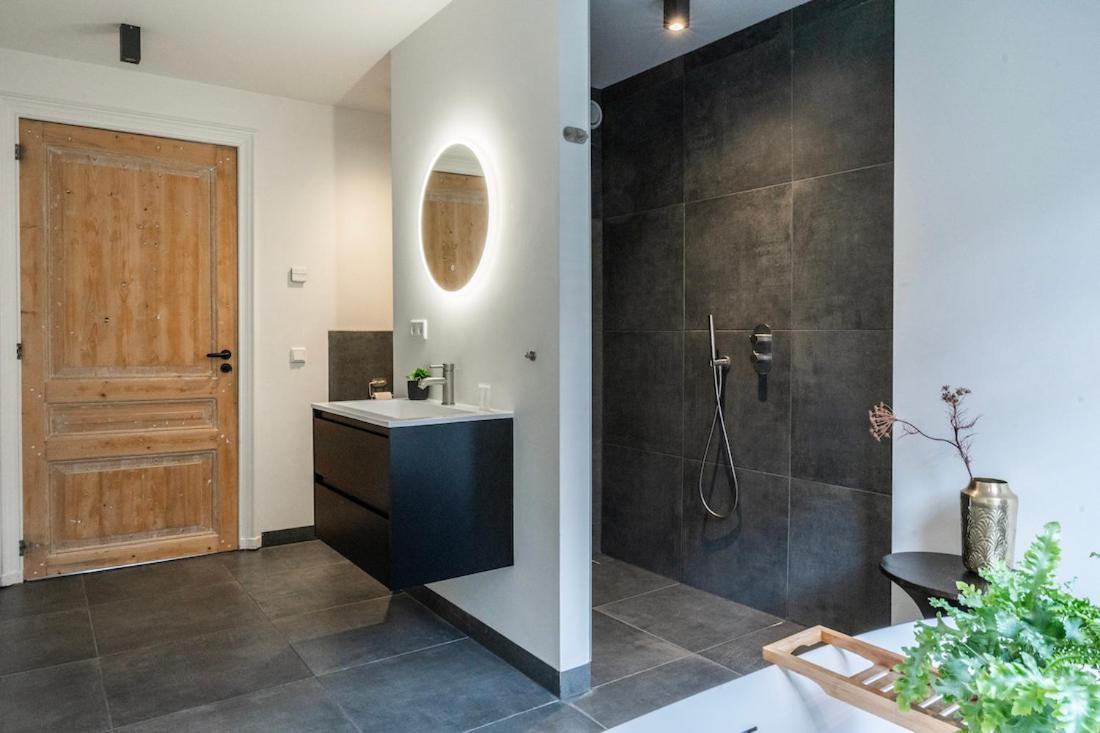 Xxl Loft With Bath Located Stadsvilla 提耳堡 外观 照片