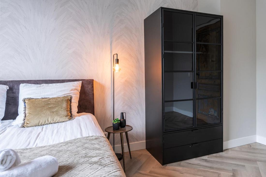 Xxl Loft With Bath Located Stadsvilla 提耳堡 外观 照片