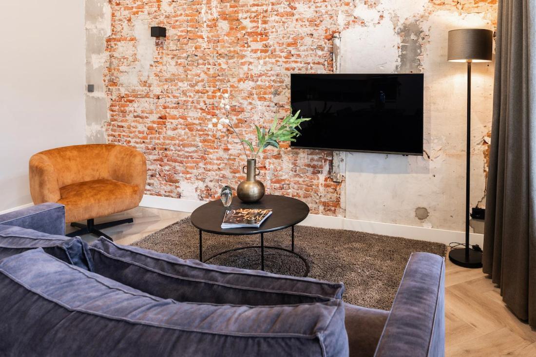 Xxl Loft With Bath Located Stadsvilla 提耳堡 外观 照片
